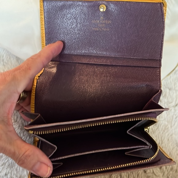 Louis Vuitton Yellow Epi Wallet - Picture 10 of 11